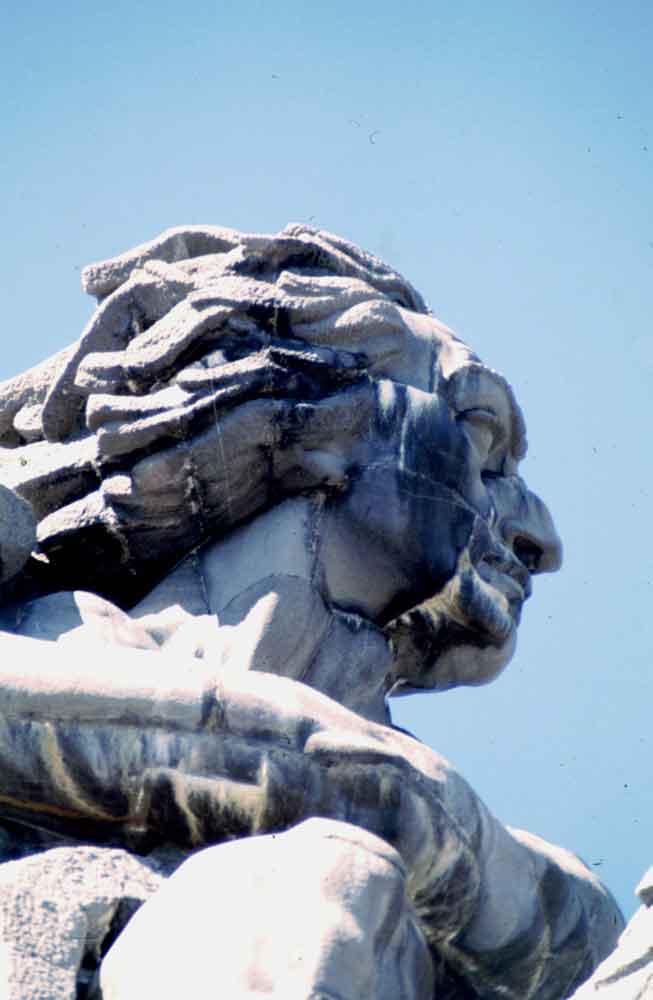 116 - Comunidad de Madrid - San Lorenzo del Escorial - Valle de Los Caidos - escultura - 1977